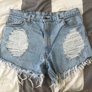 LEVIS HIGH WAISTED SHORTS